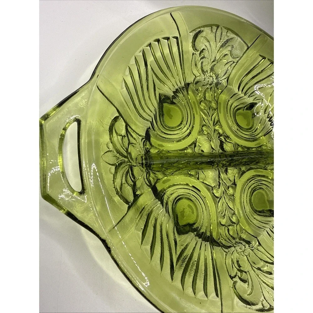 Vintage Indiana Killarney Divided Relish Dish‎ Nuts Candy Green 7.5